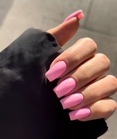 Solid Nail Color Ideas Square, Hot Nails Short, Medium Coffin Shape Nails Designs, Short Pink Tip Nails, Simple Nail Ideas Pink, Solid Colour Nail Ideas, Bubblegum Pink Nails Acrylic, Warm Pink Nails, Nail Ideas Solid Colors