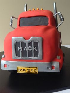 Mack truck cake by www.cakeartbybec.com Social Projects, Big Cakes, Mack Trucks, Big Trucks, How To Make Cake, Birthday Cakes, Cake Ideas