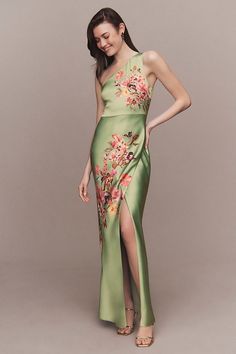 Garden Party Formal Dress, Green Mother Of The Groom Dresses, Spring Formal Wedding, Garden Party Outfits, Sister Of The Bride Dress, Printed Bridesmaid Dresses, Garden Formal, Alt Wedding, Special Event Outfit