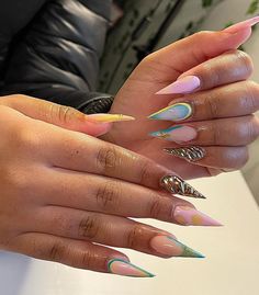 Nail Inspo Stiletto, Nail Rhinestone Design, Acrylic Nail Designs Coffin, Junk Nails, Acrylic Toe Nails, Pointed Nails