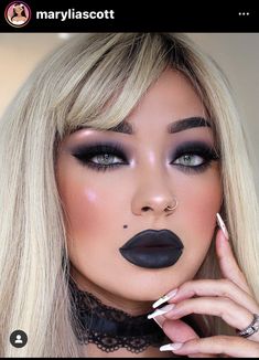 Doll Makeup Look, French Maid Halloween, Halloween Makeup Inspo, Valentine Halloween, Edgy Makeup Looks, Tiffany Valentine, Halloween Parejas