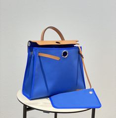 Hermes entry-level cloth bag herbag 31cm
Choose it for casual and versatile commuting 
Lightweight, easy to wear, handsome and casual 31 Bag, Lv Purse, Lv Shoes, Lv Belt, Lv Handbags, Lv Wallet, Basket Bag, Hermes Bags, Bright Blue