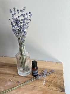 Lavender is well known to promote a sense of calm. We have created this all natural dried lavender aromatherapy diffuser to not only impart a beautiful smile into your home but to give a beautiful vintage inspired look. A sweet posy of homegrown lavender a full size bottle of essential oil and vintage inspired bud vase is what you will get in this sweet little set. We recommend starting with just a couple of drops of essential oil in the bottom of the vase. A little goes a long way. If you will Dried Lavender In Vase, Dried Lavender Vase, Dried Lavender Decor, Lavender In Vase, Lavender Decor, Room 2023, Lavender Aromatherapy, Lavender Plant, Aromatherapy Diffuser