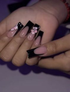 White Dots Nails, Cute Black Nail Designs, Black And Pink Nails Ideas, Black And Pink Nails, Cute Black Nails, Pink And Black Nails, Pink Nails Ideas, Gem Nail Designs, Quince Themes