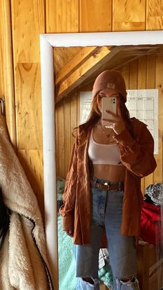 Gronola Girl Aesthetic Outfits, Granola Fits Winter, Granola Girl School Outfit, Granola Girl Aesthetic Fall, Surfer Girl Style Outfits Winter, Western Granola Outfits, Granola Girl Style Winter, Granola Mom Aesthetic, Granola Girl Outfits Winter