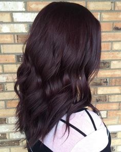 Dark Burgundy Hair Color, Pelo Color Borgoña, Cherry Brown Hair, Burgundy Brown Hair, Pelo Color Vino, Dark Burgundy Hair, Burgundy Hair Color, Maroon Hair, Black Red Hair