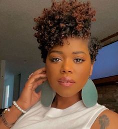 Female Wavers, Natural Tapered Cut, Tapered Natural Hair Cut, Natural Hair Haircuts, Cabello Afro Natural, Short Natural Curly Hair, Tapered Natural Hair, Natural Hair Cuts, Tapered Hair