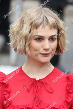 Amelie Haircut, Bangs And Glasses, Alison Sudol, New Hair Do, Short Shag Haircuts, French Bob, Baby Bangs, Cut Her Hair, Playing With Hair