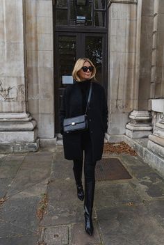 Winteroutfits Chic, Outfit Jeans, Looks Black, Cute Winter Outfits, All Black Outfit, Fashion Today