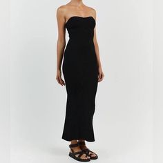 Only Worn Once! Black Tight Midi Dress With Built In Bra Tight Midi Dress, Rachel Pally, Reformation Dress, Strapless Midi Dress, Reformation Dresses, Colorful Dresses, Tights, Built In, Midi Dress