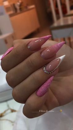 Nail Salon Design, Gold Glitter Nails, Fall Nail Art Designs, Romantic Nails, Pretty Gel Nails, Classy Acrylic Nails, Acrylic Nails Coffin Pink