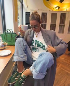 Mode Pop, Sneaker Outfits, Skandinavian Fashion, Green Sneakers