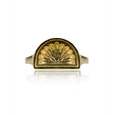 Gold Ring - This signet ring is inspired by the shell-shaped niches often seen in Italian architecture and Renaissance paintings. This ring was lovingly carved from wax and carefully cast in solid 14k gold. A beautiful accessory that can also be used to add class to your correspondence, by using it as a wax seal. Available in half sizes 412. Wax Carved Ring, Antique Mens Rings, Wax Seal Ring, Wax Carving Jewelry, Cast Rings, Pinky Signet Ring, Champagne Diamond Rings, Hexagonal Ring, Oval Sapphire Ring