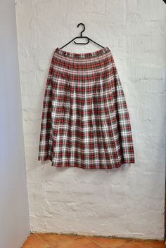 Tartan Plaid Skirt Pleated Skirt Brown White Red Skirt Accordion Pleated Skirt  Size M/L Size Label: 44 DETAILS & FEATURES -Vintage 1980s era skirt -Plaid design -Side zipper  -Not Lined S P E C I F I C S Label: NUMBER ONE By Kapphal Tag size: C44 Fits like: Medium Color: Red/ brown/ white Material: 70%Polyester 30% Viscose Condition: Very good vintage M E A S U R E M E N T S Waist: 34"(82cm) Hip: 45,8"(110cm) Length: 36,25"(87cm)  Please feel free to ask any questions about the items for more d Casual Red Full Pleated Skirt, Casual Red Pleated Full Skirt, Red Gathered Midi Skirt, Plaid Midi Skirt With Lining, Plaid Midi Skirt With Lined Detail, Red Relaxed Full Skirt, Fitted Full Skirt In Plaid, Red Full Skirt With Relaxed Fit, Plaid Flared Skirt