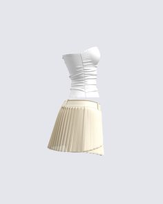 Sometimes less is more 😚 This two-piece set features two versatile basics: A white jersey tube top, paired with a cream crepe pleat skirt - perfect for dressing up with accessories 🤍 White Pleated Skirt For Summer Party, Chic White Tube Top For Day Out, Chic White Tube Top For Night Out, Chic Pleated Cream Mini Skirt, Fitted Cream Tube Top For Summer, Chic White Pleated Skirt For Day Out, White Pleated Mini Skirt For Night Out, Sky Collection, Pleat Skirt