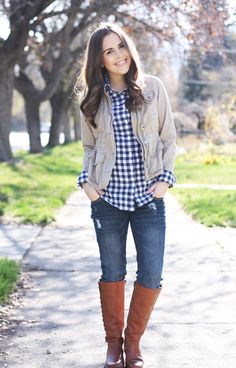 Blue Checkered Shirt Outfit, Blue Check Shirt Outfit Women, Check Shirt Outfit Women, Check Shirt Outfit, Checkered Shirt Outfit, Blue Checkered Shirt, Vest Outfits For Women, Weather Clothes, Herringbone Vest