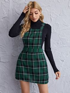 Pinafore Dress Outfit, Slytherin Clothes, Slytherin Fashion, Preppy Mode, Preppy Dresses, Belted Shirt Dress, Green Outfit, Pinafore Dress, Overall Dress