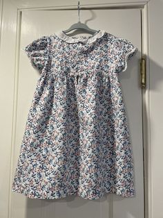 EUC Spanish Designer M&H Girl's 5 Smocked Dress Puff Sleeves Princess Charlotte | eBay Princess Charlotte Dresses, Ruffle Collar, Smocked Dress, Children's Boutique, Princess Charlotte, Brands Outlet, Future Kids, Kids Design, Kate Middleton