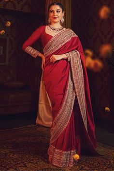 हर मौसम से सबसे ज्यादा पसंद कि जाने वाली ये Chanderi Silk Saree का डिजाइन आएगा पसंद जो देगा कूल और क्लासी लुक के साथ शानदार कंफर्ट।  

#ChanderiSilkSaree #ChanderiSaree #SilkSaree #ChanderiCottonSaree #CottonSaree #DesignerSaree #herzindagi