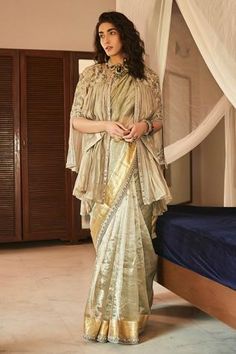 Shop for Matsya Green Embroidered Tissue Saree And Jacket Set for Women Online at Aza Fashions Saree With Jacket, Pakistani Dresses Party, Saree Jackets, Long Mirror, Tissue Saree, Embroidered Saree, Traditional Indian Outfits, Green Saree, Dress Indian