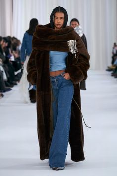 Fall 2023 Runway, Fashion Week Outfit, Denim On Denim, High Fashion Outfits, Fashionista Clothes, Runway Trends, Fall 2023, Fabulous Fashion