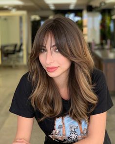 Thick Brown Layers with Curtain Bangs Haircuts For Big Noses, Care Haircut, Spring Haircuts, Trendy We Fryzurach, Blonde Layered Hair, Highlights Summer, Latest Haircuts, Beautiful Haircuts, Hair Specialist