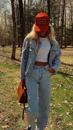 Granola Summer Outfits, Stile Blair Waldorf, Adrette Outfits, Thanksgiving Outfit Ideas, Looks Jeans, Fest Outfits, Black Kitten Heels, Look Retro