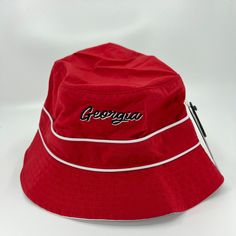 New '47 Bucket Hat University Of Georgia Bulldogs Men's One Size New With Tags In Excellent Condition Enjoy Lightning Fast Shipping Message Response Times I Ship Items Every Day, You Can Expect Your Order To Be Sent Out Within 1 Business Day And Tracking Provided Browse Our Store To See Other Hats And More! Sporty Bucket Hat With Curved Brim, Red Retro Hats For Baseball Season, Retro Red Hats For Baseball Season, Red Retro Hat For Baseball Season, Red Outdoor Bucket Hat With Short Brim, Red Bucket Hat For Streetwear, Red Bucket Hat With Short Brim For Outdoor, Red Bucket Hat For Outdoor, Sporty Adjustable Bucket Hat For Streetwear