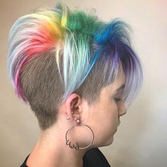 Pinterest: @ LOLAxxLOLA Coloured Hair, Cute Haircuts, Beauty Hair Makeup, Undercut Pixie, Very Short Hair, Pixie Haircuts, Crazy Colour, Colored Hair