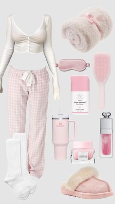 Pink Pajamas Outfit, Pajama Day Outfit Ideas, Girly Pjs Aesthetic, Cute Pjs Outfits, Coquette Pjs, Aesthetic Must Haves, Pink Casual Outfit, Y2k Outfits Pink, Adorable Aesthetic