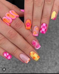 Mismatch Nail Art, The Summer I Turned Pretty Nails, Ems Nails, Fun Colorful Nails, Vacay Nails, Nail Whitening, Spring Break Nails, Unghie Nail Art, Colorful Nail