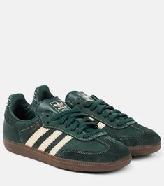 Cool Sneakers Outfit, Forest Green Sneakers, Adidas Shoes Women Samba, Shoes For Women 2024, Womens Sambas, Colorful Sambas, Fall 2024 Shoes, Cute Green Shoes, Green Samba Outfit