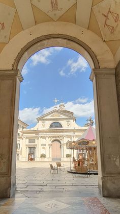 Varese, Arco Mera e Basilica San Vittore Vision Board