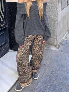 Casual Dinner Outfits, Cheetah Print Outfits, Leopard Jeans, Dinner Outfits