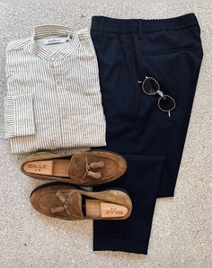 Preppy Look Men, Mens Fahsion, Pants Guide, Men Dresses, Money Aesthetics, Guys Fashion Casual, Mens Work Outfits, Smart Casual Men