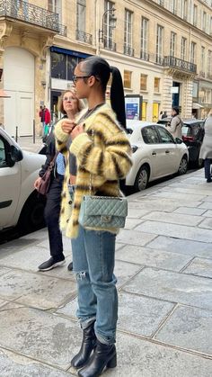 Fashion Killa Winter Outfits, Kehlani Street Style, Hot Mom Outfits Winter, Streetwear Outerwear With Faux Fur, Winter Streetwear Fur Coat With Long Sleeves, Hot Mom Outfits, Winter Streetwear Fur Coat, Mom Outfits Winter, Rihanna Fur Coat