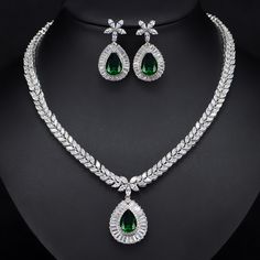 If you’re looking for a fine jewelry which looks sepecial,   precious stone please  consider cubic zirconia bridal jewelry. Indian Wedding Jewelry Sets, Beautiful Bridal Jewelry, Wedding Necklace Set, Bridal Necklace Set, Bridal Earrings Drop, Bridal Jewelry Set, Zirconia Necklace, Cubic Zirconia Necklace, Drop Pendant Necklace