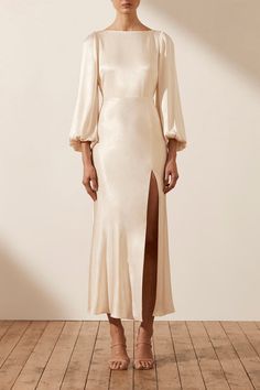 Luxury Cream Gown For Festive Occasions, Cream Dress Sleeve, Cream Satin Dress Long Sleeve, Cream Long Sleeve Silk Dress, Cream Modest Bridesmaid Dresses, Longsleeve Midi Wedding Dress, Shona Joy La Lune, Shona Joy Dress, Backless Midi Dress