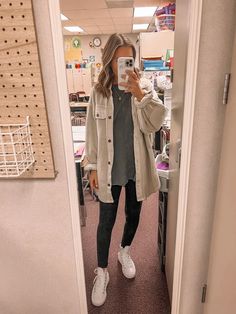 Button Up Outfits, Teacher Appropriate Outfits, Teacher Work Outfit, Outfit Ideas Comfy, About Teacher, Comfy Fall Outfits