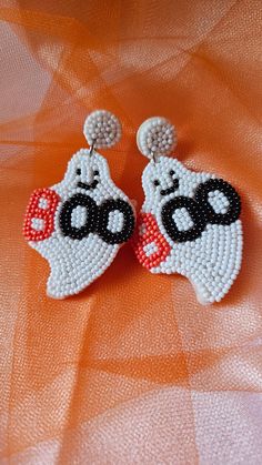 ♡ Cute Ghost Beaded Earrings ♡ Halloween Statement Earrings! ♡♡ Fully beaded feltback earrings! Super Cute addition to any outfit for SPOOKY SEASON 👻 Fun White Jewelry For Halloween, Fun White Halloween Jewelry, Cute Handmade Halloween Earrings, Halloween Themed White Earrings, Fun White Halloween Earrings, Handmade White Earrings For Halloween, Playful White Earrings For Party, Fun White Beaded Earrings, White Spooky Earrings For Party