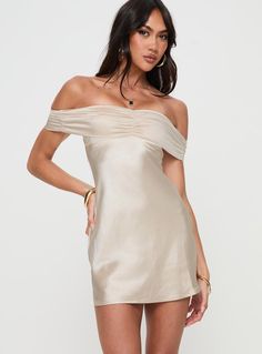 Hoco Dresses Beige, Homecoming Dresses Champagne, Semi Sorority Dresses, Short Semi Formal Dresses Classy, Champagne Short Dresses, White Winter Formal Dresses Short, Mini Formal Dresses Short Prom, Short Dresses Hoco, Asymmetrical Hoco Dress