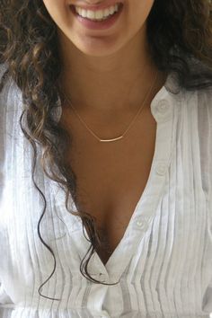 The Original Golden Gold Bar . quality gold bar curvature necklace . gold filled balance bar . simple everyday elegant tube bar. By SimaG Bar Necklace Layered, Elegant Gold Necklace, Delicate Layered Necklace, Simple Necklaces, Tube Necklace, Gold Necklace Simple, Sparkly Jewelry, Boulder Co, Gold Bar Necklace