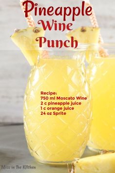 Wine Punch Recipes, Pineapple Wine, Wine Punch, Cocktail Drinks Alcoholic, Punch Drinks, Mixed Drinks Alcohol, Yummy Alcoholic Drinks, Liquor Drinks, Punch Recipe