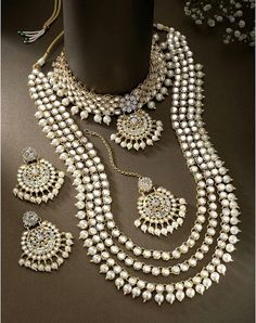 READY TO SHIP ASAP/ Mirror/  jhumka / white set / green /gold / wedding jhumka / Pearl / bridal set / bridal wear / desi This is great for bridal set or guest wear. FOR SURPRISE GIFT, it is 2 mystery item. You can add alone in order, or you can mix with the set. You can feel free to message me if you would like to order other types of desi wedding items, and if I have in stock then I can sell to you (Jewelry, artificial haldi marigold flowers, bangles). I do not have them in my listings due to the variation of items, and limited stock.  - Please share my shop and leave a review if you like my service and product, I would greatly appreciate it.   NO RETURN - NO EXCHANGES - CANCEL ORDERS WITHIN 12 HOURS Tags: white jewelry/ floral jewelry / flower jewelry / haldi/holud jewelry / Mayoon jewel Floral Jewelry Mehndi, Mirror Jhumka, Kundan Bridal Set, Long Choker Necklace, Green Gold Weddings, Indian Jewelry Set, Bollywood Bridal, Indian Jewelry Sets, Desi Wedding