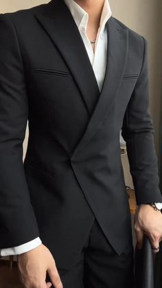 Black Suits For Men Aesthetic, All Black Suit Men Aesthetic, Black Tuxedo For Men Classy, Black Male Suit Aesthetic, Men Suit Aesthetic Black, Terno All Black, Black Polo Outfit Men, Formal Blazer For Men