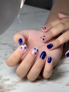 unha taylor swift ( midnights version ) Taylor Swift Midnights Nail Ideas, Speak Now Inspired Nails, Simple Taylor Swift Nails, Taylor Swift Nail Ideas Eras Tour, Taylor Swift Themed Nails, Taylor Swift Nails Ideas