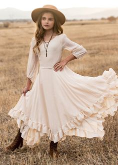 Girls Western Dress, Fitted Prairie Dress With Ruffles In Rustic Style, Cream Prairie Dress With Ruffles In Cottagecore Style, Country Dresses Toddlers, Kids Wear Girls Fashion Western, Boho Fits, Little Girl Dresses, Petite Outfits, Boho Dress