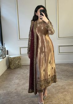 Maroon Dupatta Combination, Maroon Combination Dresses, Brown Colour Combination Outfit, Lohri Outfits For Women, Dresses Traditional, Gaun Fashion