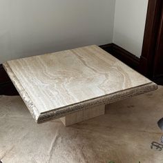 a table that is sitting on the floor