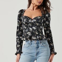 New With Tags, Never Worn! Super Cute Fitted Black Floral Print Tops, Black Cropped Floral Print Tops, Sweetheart Neckline Long Sleeve, Pink Long Sleeve Blouse, Wrap Top Blouse, Floral Long Sleeve Shirt, Black Corset Top, Floral Pullover, Embroidered Crop Tops